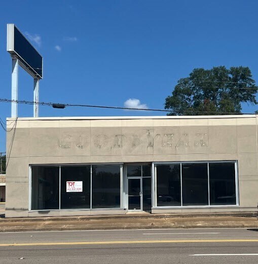 620 W Main St, Tupelo, MS à vendre - Photo de l’immeuble – Image 2 sur 10