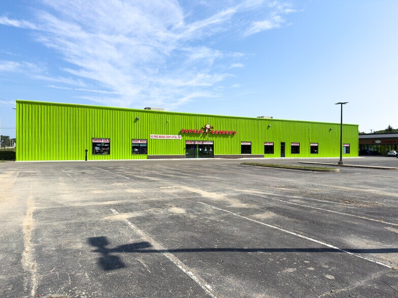 4780 Clinton St, Fort Wayne, IN à vendre - Photo principale – Image 1 sur 12