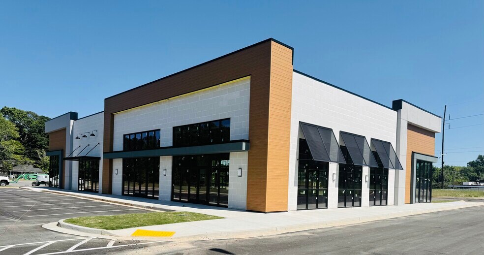 3770 Covington Hwy, Decatur, GA à louer - Photo de l’immeuble – Image 1 sur 8