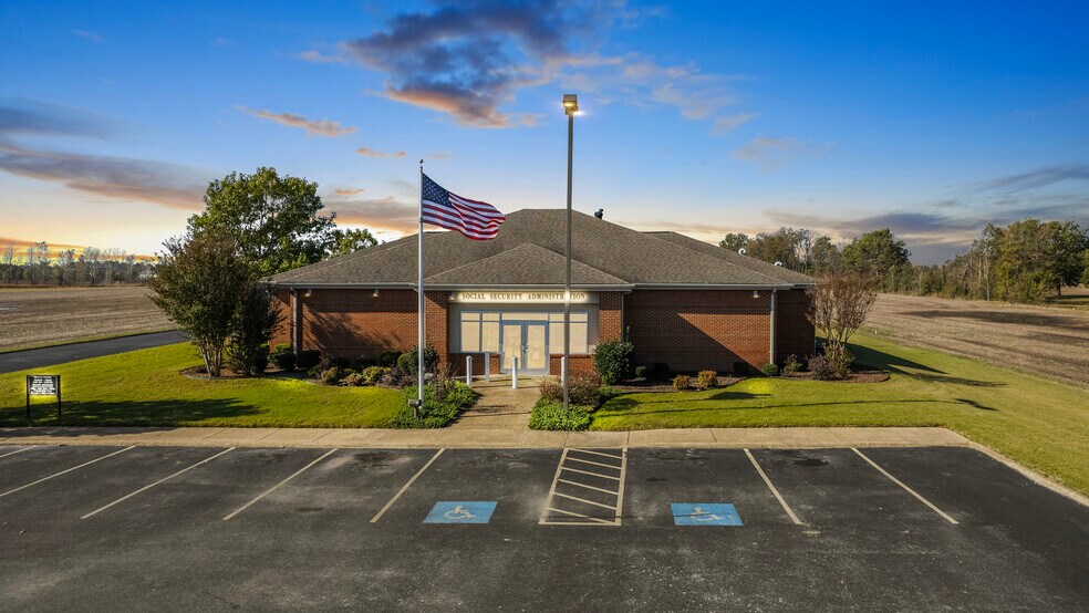 1403 S Division St, Blytheville, AR à vendre - Photo de l’immeuble – Image 1 sur 12