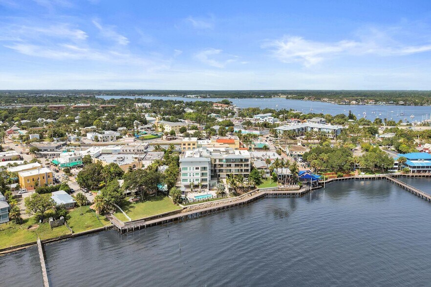 37-41 SW Seminole St, Stuart, FL à louer - Photo de l’immeuble – Image 1 sur 26
