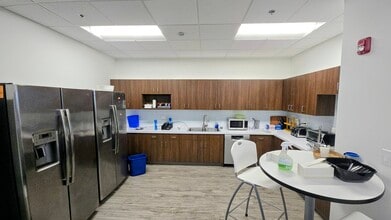 2621 Van Buren Ave, Norristown, PA à louer Photo intérieure– Image 2 sur 5