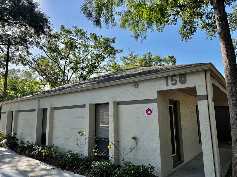 150 Whitaker Rd, Lutz, FL à vendre - Photo de l’immeuble – Image 1 sur 1