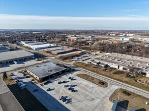 7630 S 10th St, Oak Creek, WI - Vue aérienne  vue de carte - Image1