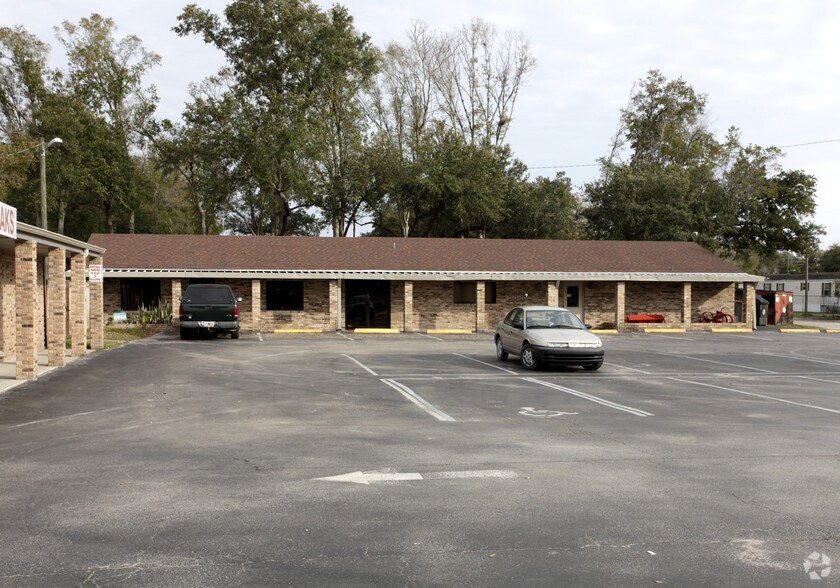 2324 13th St, Saint Cloud, FL à vendre - Photo de l’immeuble – Image 2 sur 2