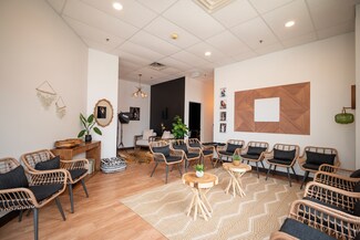Plus de détails pour 351 E Main St, Sun Prairie, WI - Local commercial à louer