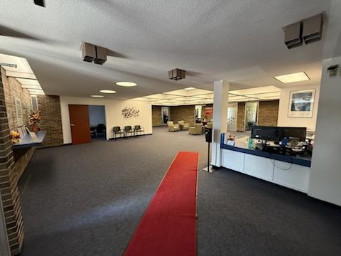111 S Waverly Rd, Lansing, MI à vendre - Photo de l’immeuble – Image 2 sur 19