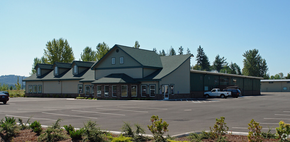 4828 W 11th Ave, Eugene, OR à louer - Photo de l’immeuble – Image 1 sur 3