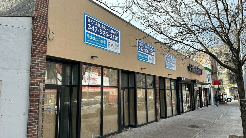 276-282 E 169th St, Bronx, NY à louer - Photo de l’immeuble – Image 3 sur 15