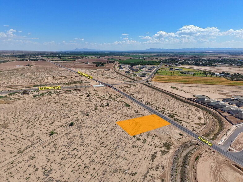 12529 North Loop Dr, Clint, TX à vendre - Photo principale – Image 1 sur 9