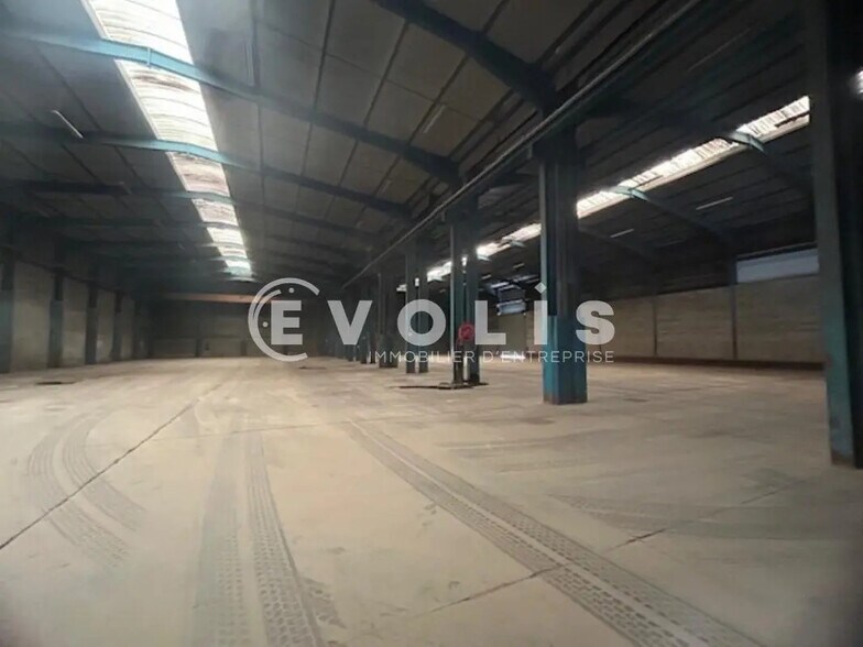 Industriel/Logistique dans Fontaine à louer - Photo intérieure – Image 2 sur 4