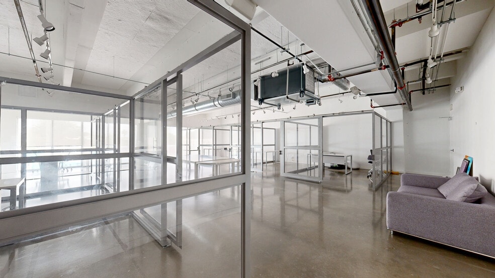 Wynwood NW 2nd Ave Mixed-Use Portfolio portefeuille de 3 biens à vendre sur LoopNet.fr - Numérisation 3D Matterport – Image 3 sur 62