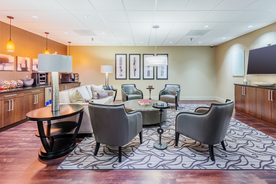 4473-4491 Forbes Blvd, Lanham, MD à louer - Photo intérieure – Image 2 sur 5