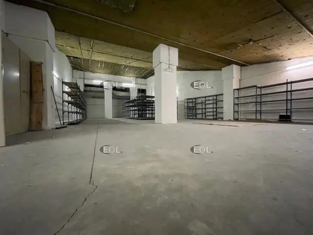 Local d'activités dans Paris à vendre - Photo de l’immeuble – Image 2 sur 17