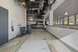 1944 Cedar Creek Rd, Fayetteville, NC à louer Photo intérieure– Image 2 sur 28