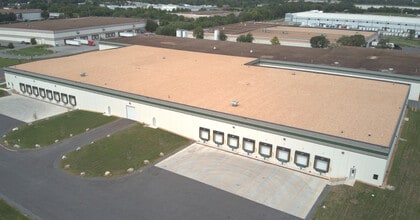 411 Brooke Rd, Winchester, VA à louer Photo de l’immeuble– Image 2 sur 9