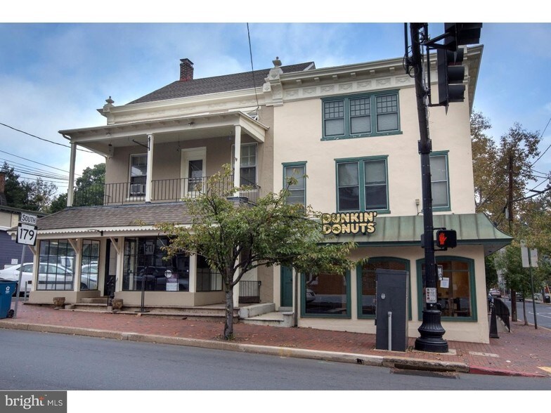 8 W Bridge St, New Hope, PA à vendre - Photo principale – Image 1 sur 5