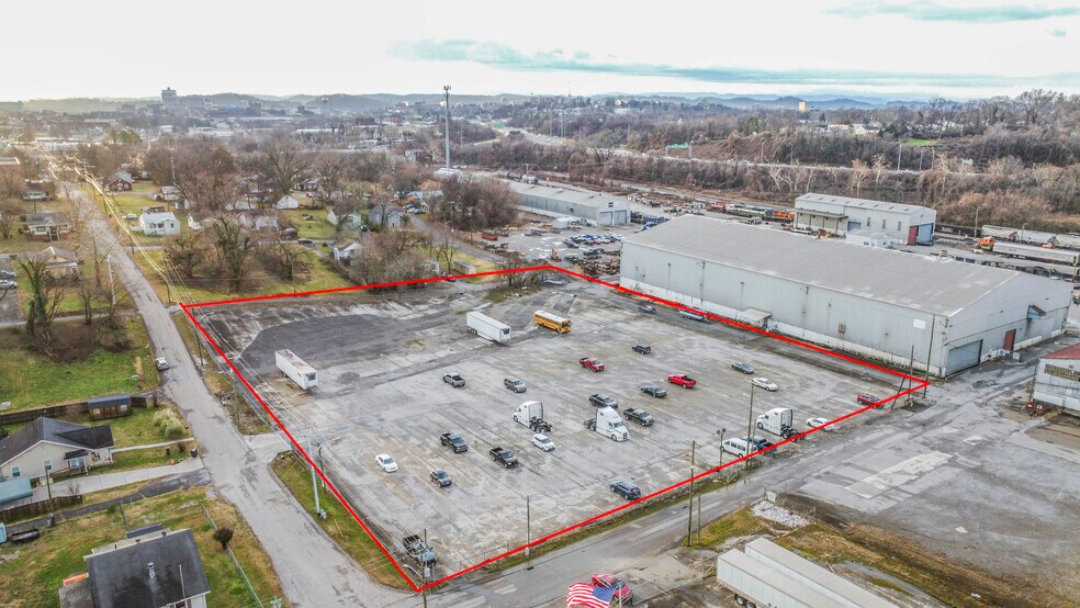 150 Quincy ave, Knoxville, TN à louer - Photo principale – Image 1 sur 8