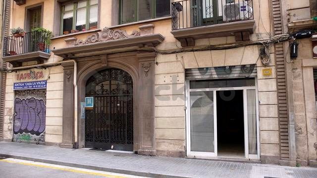 Services hôteliers dans Barcelone, Barcelona à vendre - Photo de l’immeuble – Image 2 sur 6