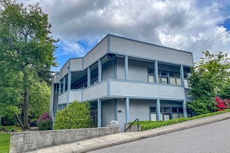 2505 SW Spring Garden St, Portland, OR à louer Photo de l’immeuble– Image 1 sur 1