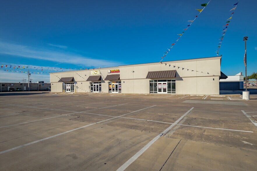 2900 Walnut Hill Ln, Dallas, TX à vendre - Photo de l’immeuble – Image 3 sur 13
