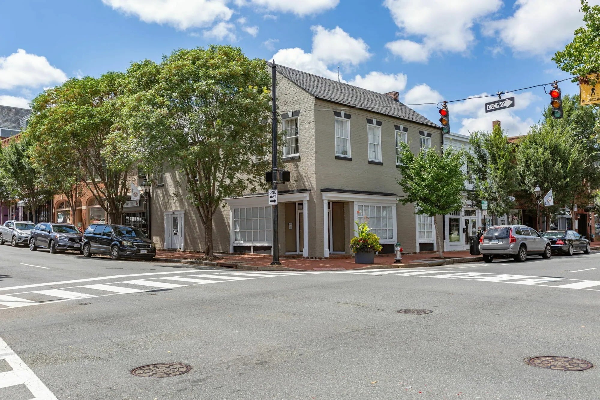 201 William St, Fredericksburg, VA à louer Photo de l’immeuble– Image 1 sur 2