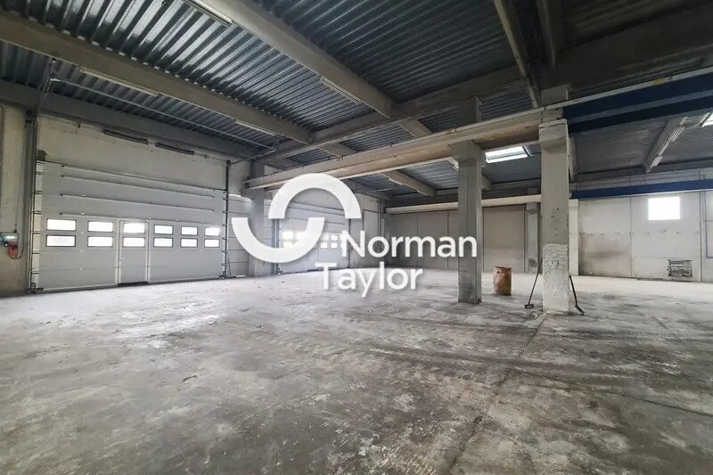 Local d’activités dans Béziers à louer - Photo de l’immeuble – Image 1 sur 3