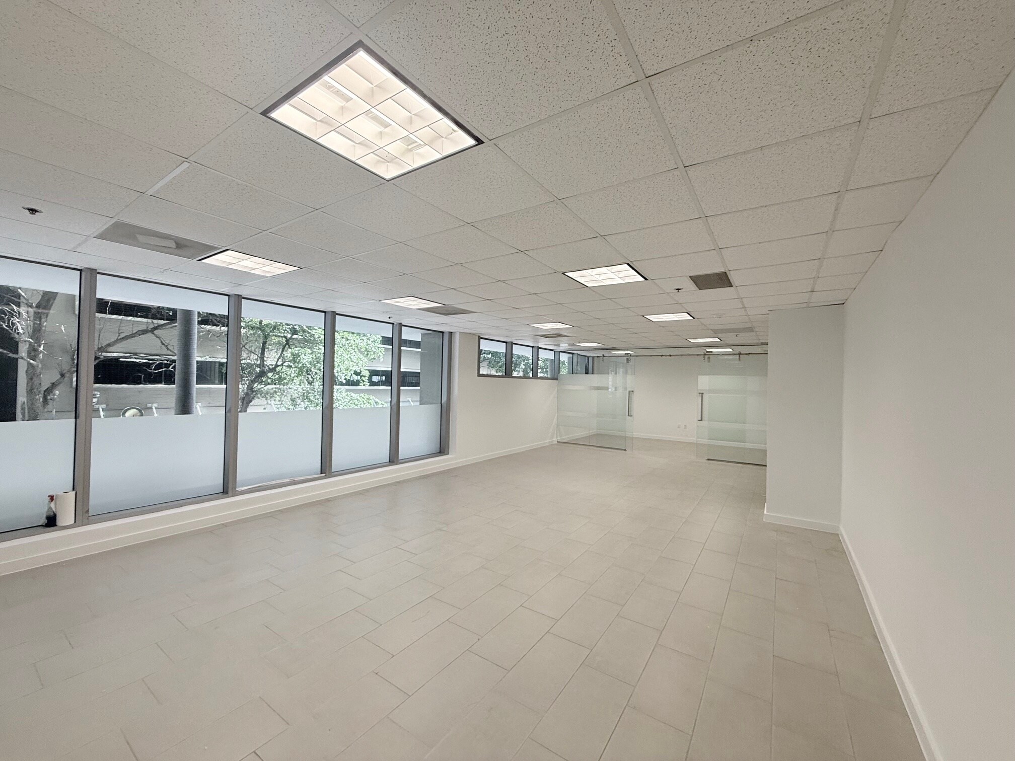 150 SE 2nd Ave, Miami, FL à louer Photo de l’immeuble– Image 1 sur 42
