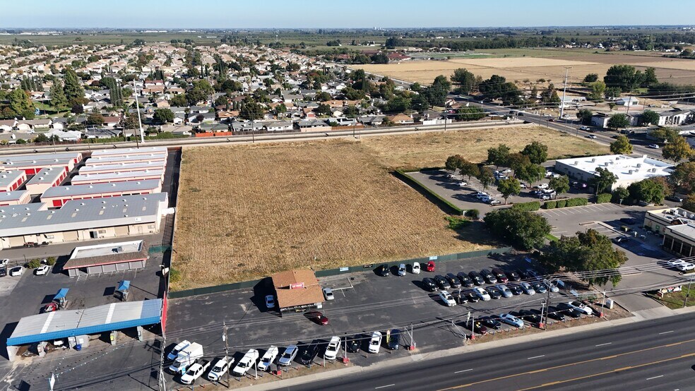 2304 Mitchell Rd, Ceres, CA à vendre - Aérien – Image 3 sur 10