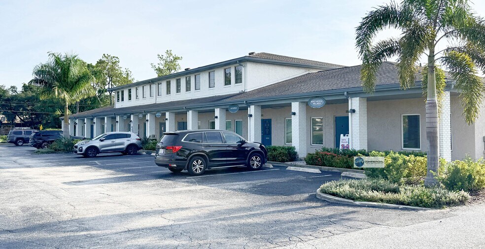 4063 N Goldenrod Rd, Winter Park, FL à louer - Photo de l’immeuble – Image 1 sur 7