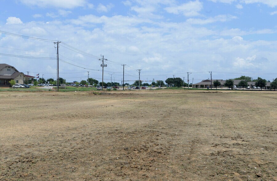 585 E Debbie Ln, Mansfield, TX à vendre - Aérien – Image 2 sur 17