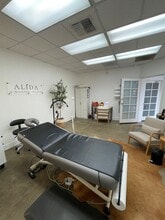 765 Baker St, Costa Mesa, CA à louer Photo intérieure– Image 2 sur 2