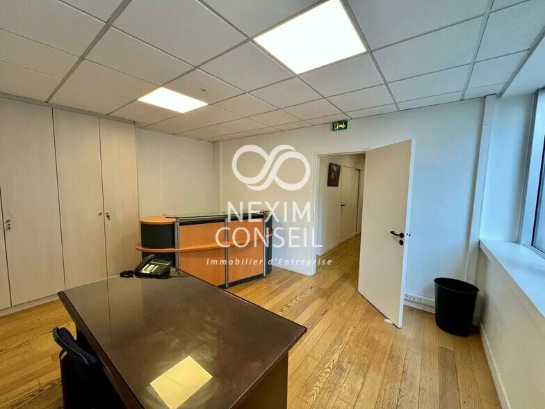 Bureau dans Levallois-Perret à vendre - Photo de l’immeuble – Image 2 sur 9
