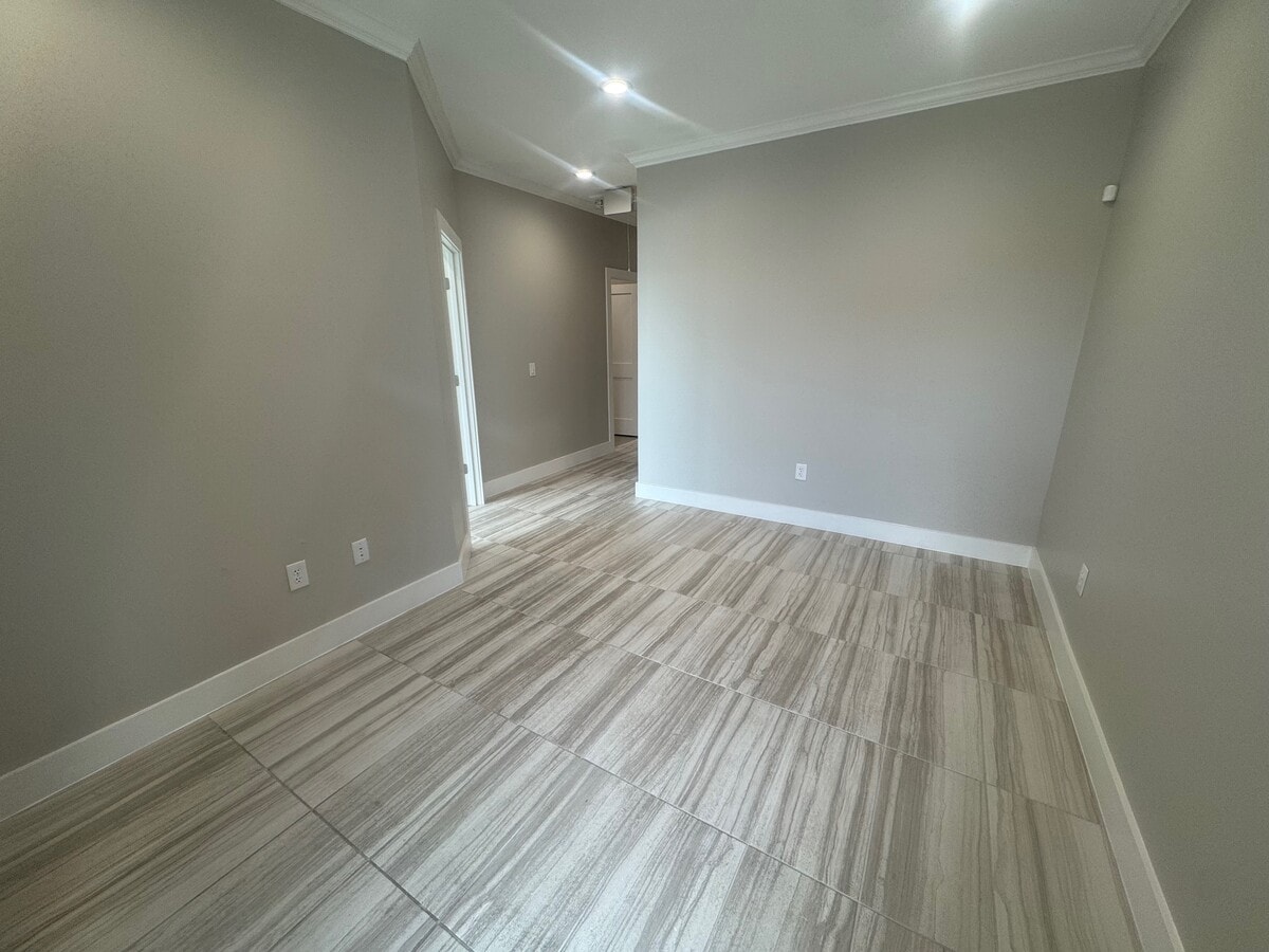 1908 Yaupon Trl, Cedar Park, TX 78613 - Lot 104 - - Photo intérieure - Image 1 of 13