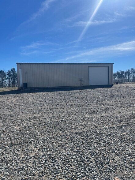 645 Bess Town Rd, Bessemer City, NC à louer - Photo de l’immeuble – Image 2 sur 15