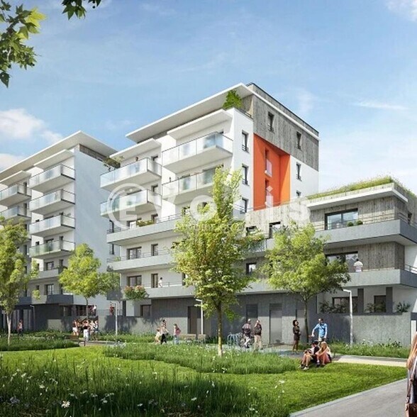 Local commercial dans Grenoble à louer - Photo de l’immeuble – Image 3 sur 7
