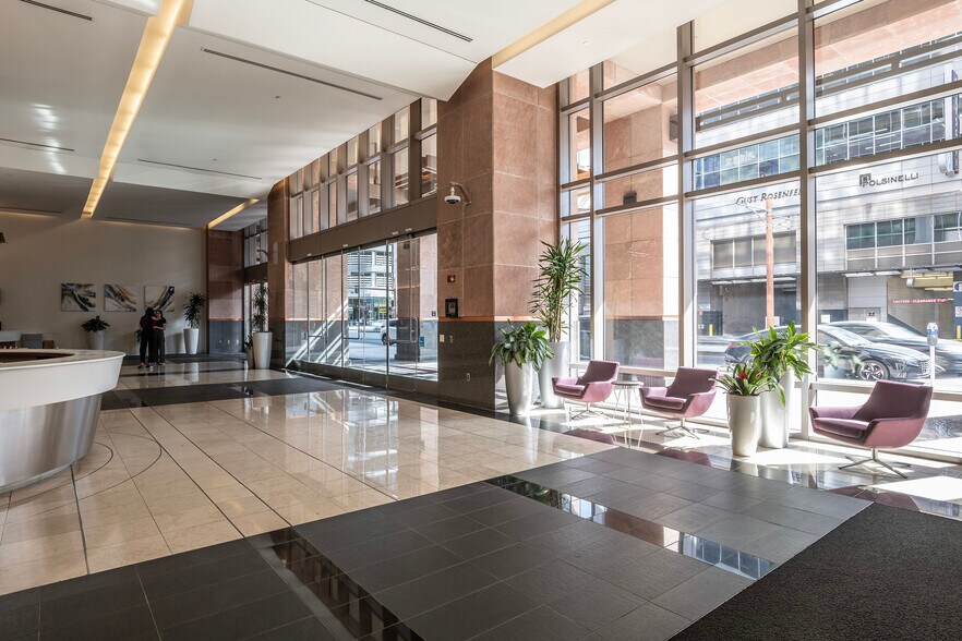 1 N Central Ave, Phoenix, AZ à louer - Photo de l’immeuble – Image 3 sur 13