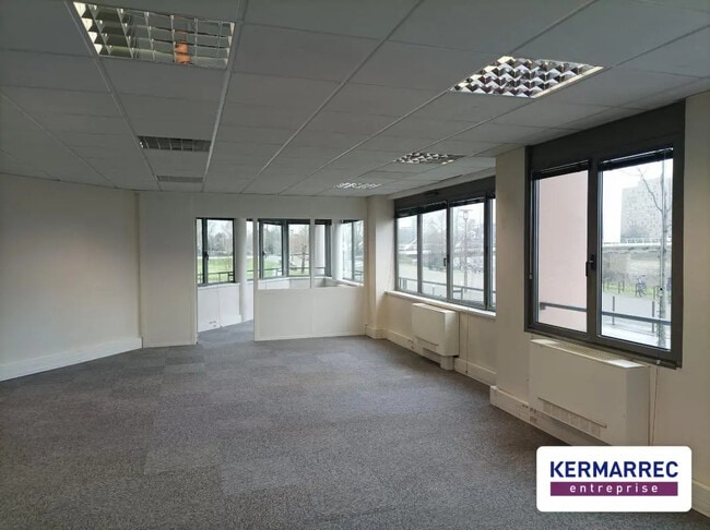 Plus de détails pour Bureau à vendre