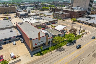 Plus de détails pour 615 1st Ave SE, Cedar Rapids, IA - Local commercial à vendre