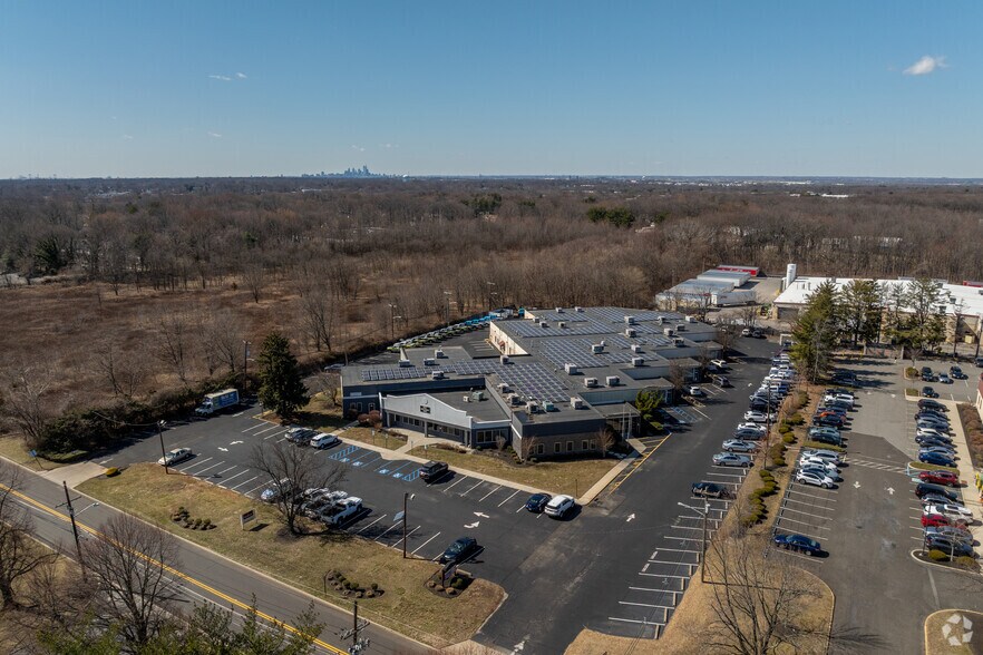 341 New Albany Rd, Moorestown, NJ à louer - Aérien – Image 3 sur 6