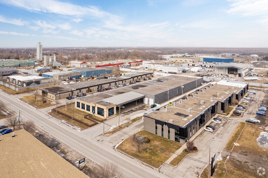 820 Boul Ford, Châteauguay, QC à louer - Aérien – Image 2 sur 14