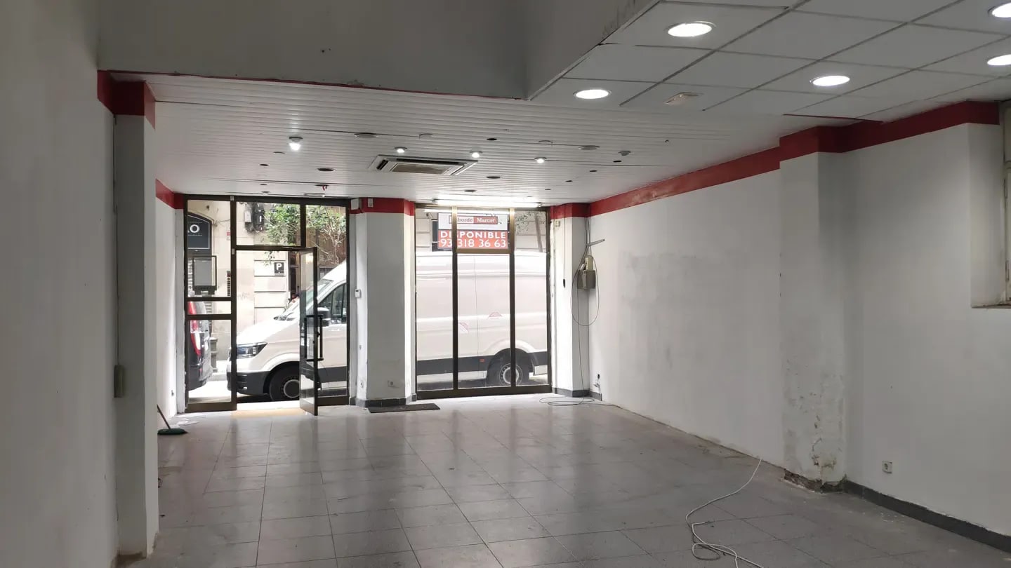 Cornellà de Llobregat, BAR 08940 -  -  - Photo intérieure - Image 1 of 6