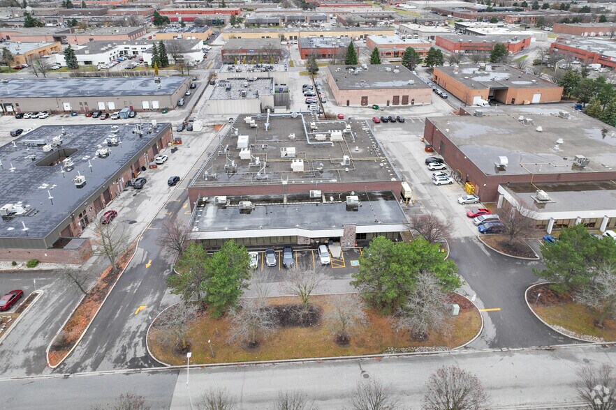201 Bentley St, Markham, ON à louer - Photo principale – Image 1 sur 3