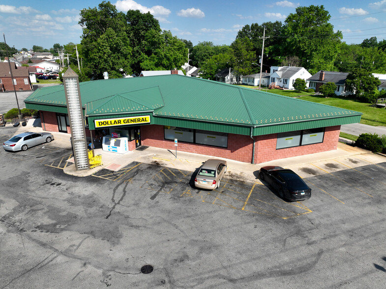 2629 Broadway St, Mount Vernon, IL à louer - Photo de l’immeuble – Image 2 sur 8