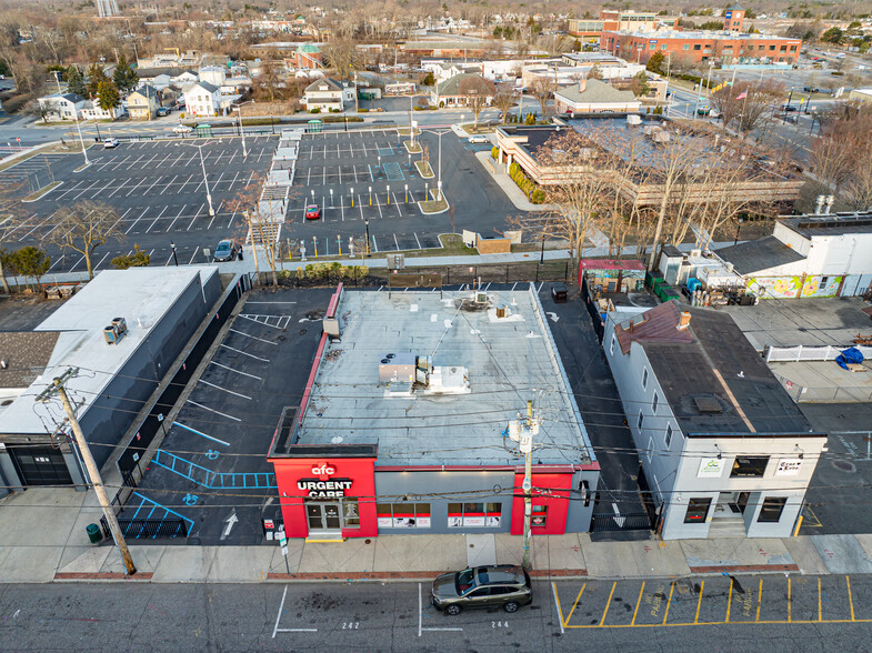 24 Railroad Ave, Patchogue, NY à vendre - Photo de l’immeuble – Image 3 sur 36