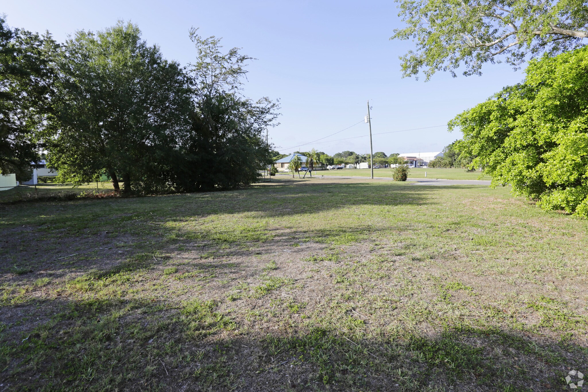 501 E Marion Ave, Punta Gorda, FL à louer Photo principale– Image 1 sur 4