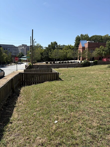 408 Gartrell, Atlanta, GA à vendre - Photo de l’immeuble – Image 2 sur 5