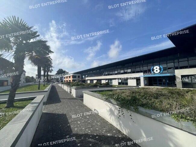 Plus de détails pour Bureau à vendre