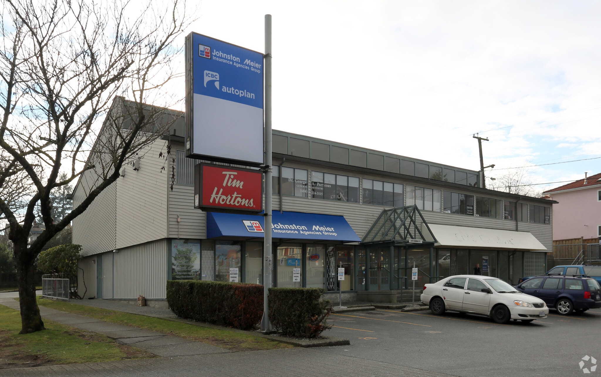 3479 Dunbar St, Vancouver, BC à louer Photo principale– Image 1 sur 8