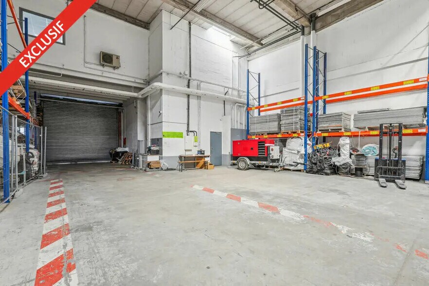Local d’activités dans Lisses à louer - Photo intérieure – Image 1 sur 5